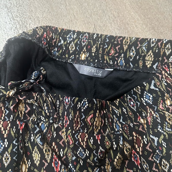 Geometric Patterned Mini Skort - Picture 8 of 9